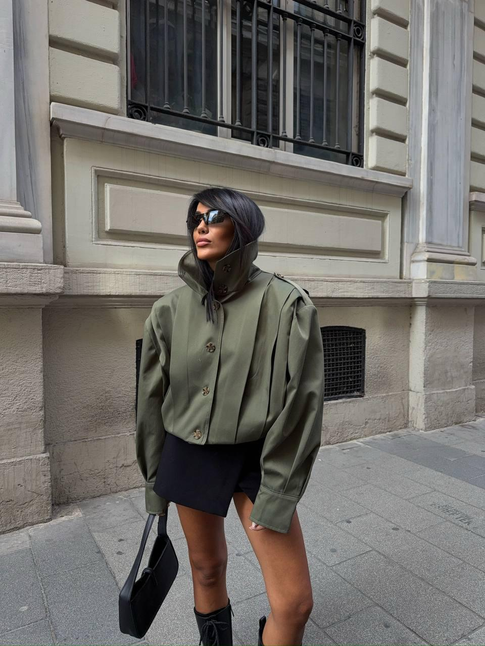 Дамско късо яке