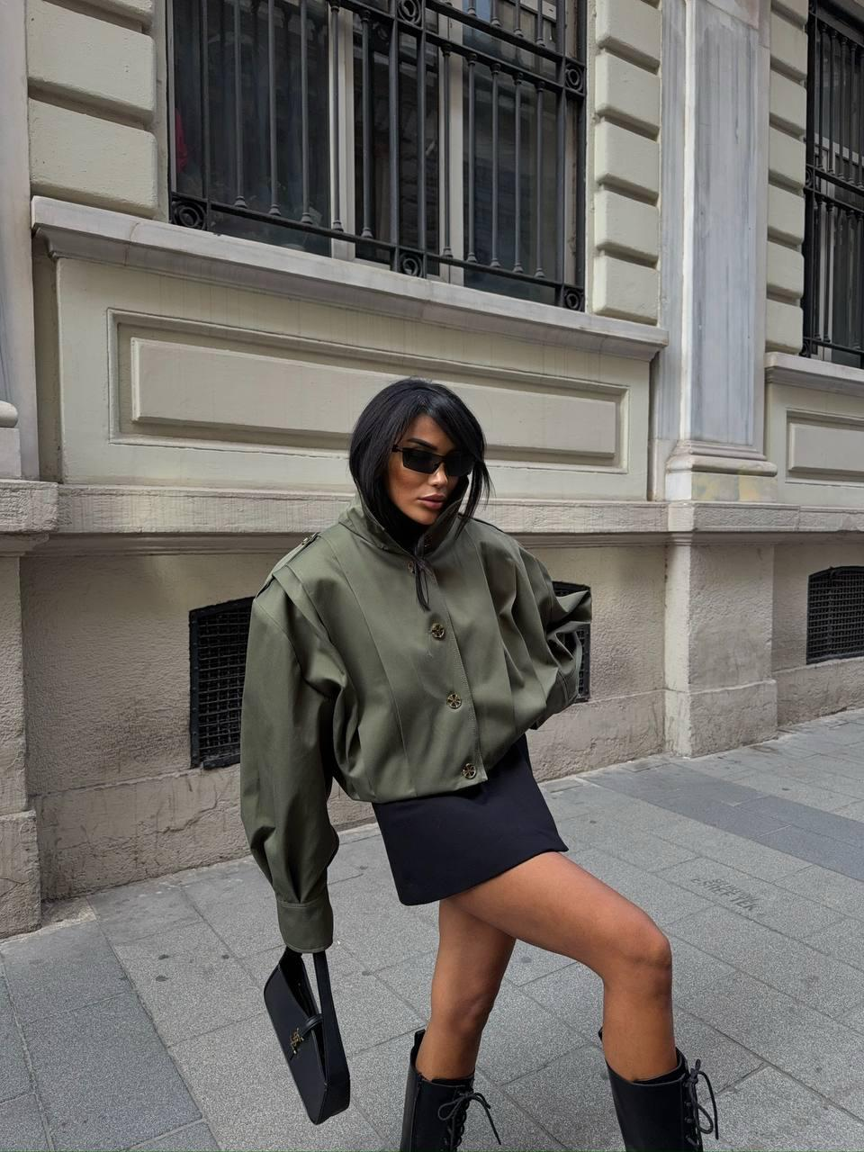 Дамско късо яке