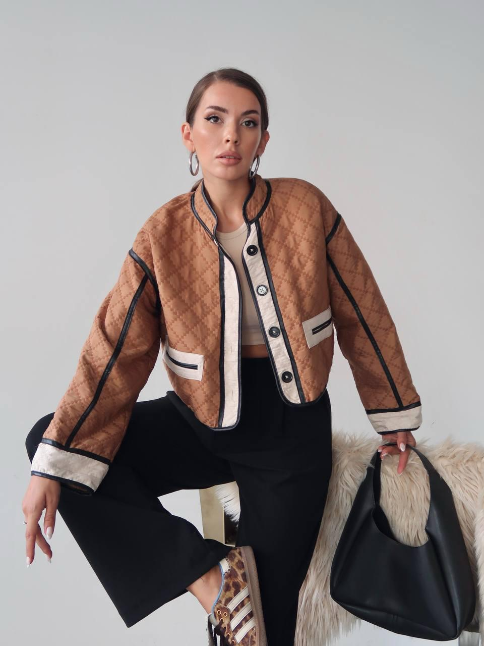 Дамско късо яке