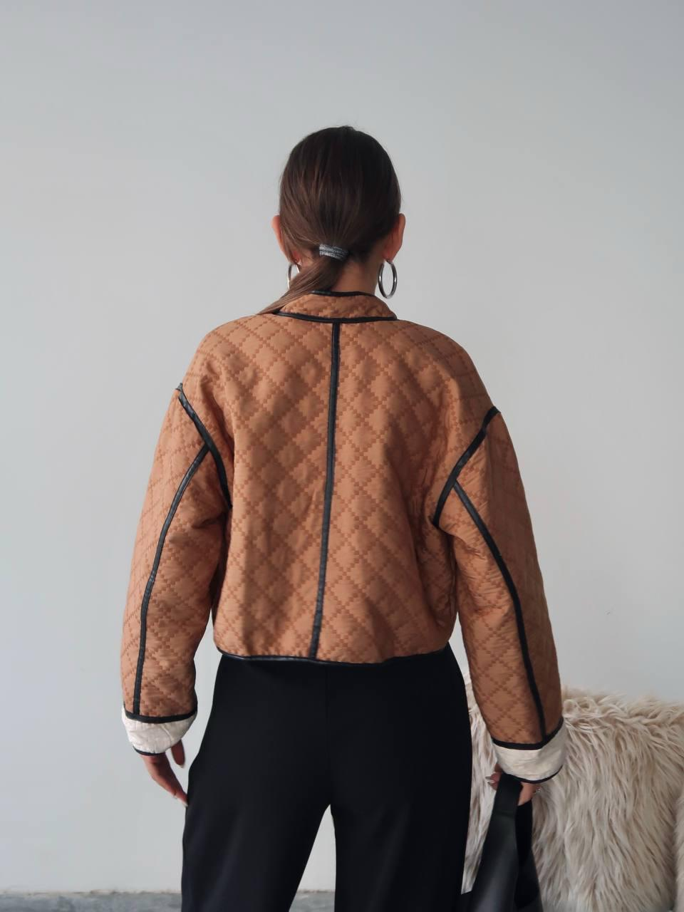 Дамско късо яке