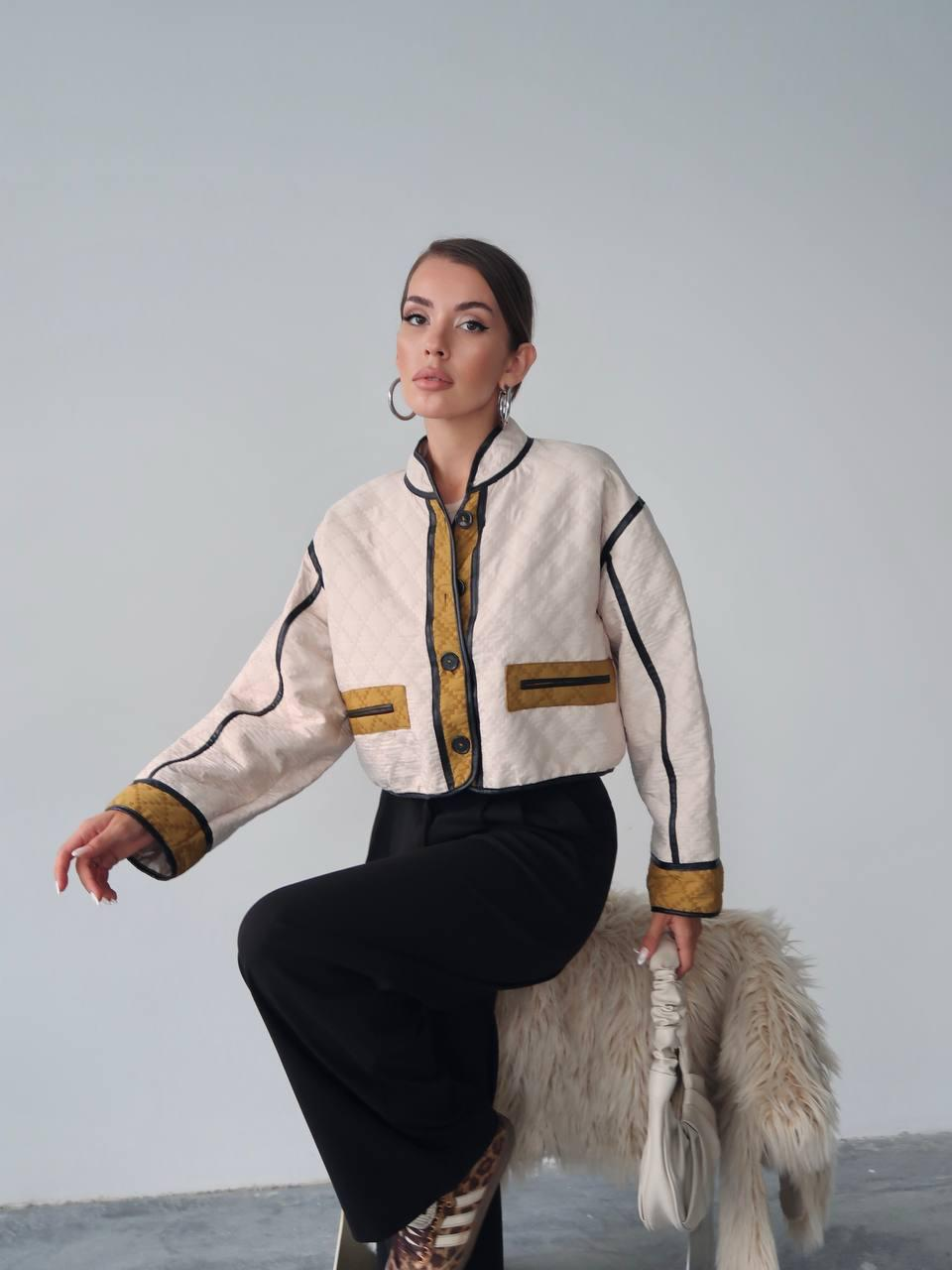 Дамско късо яке