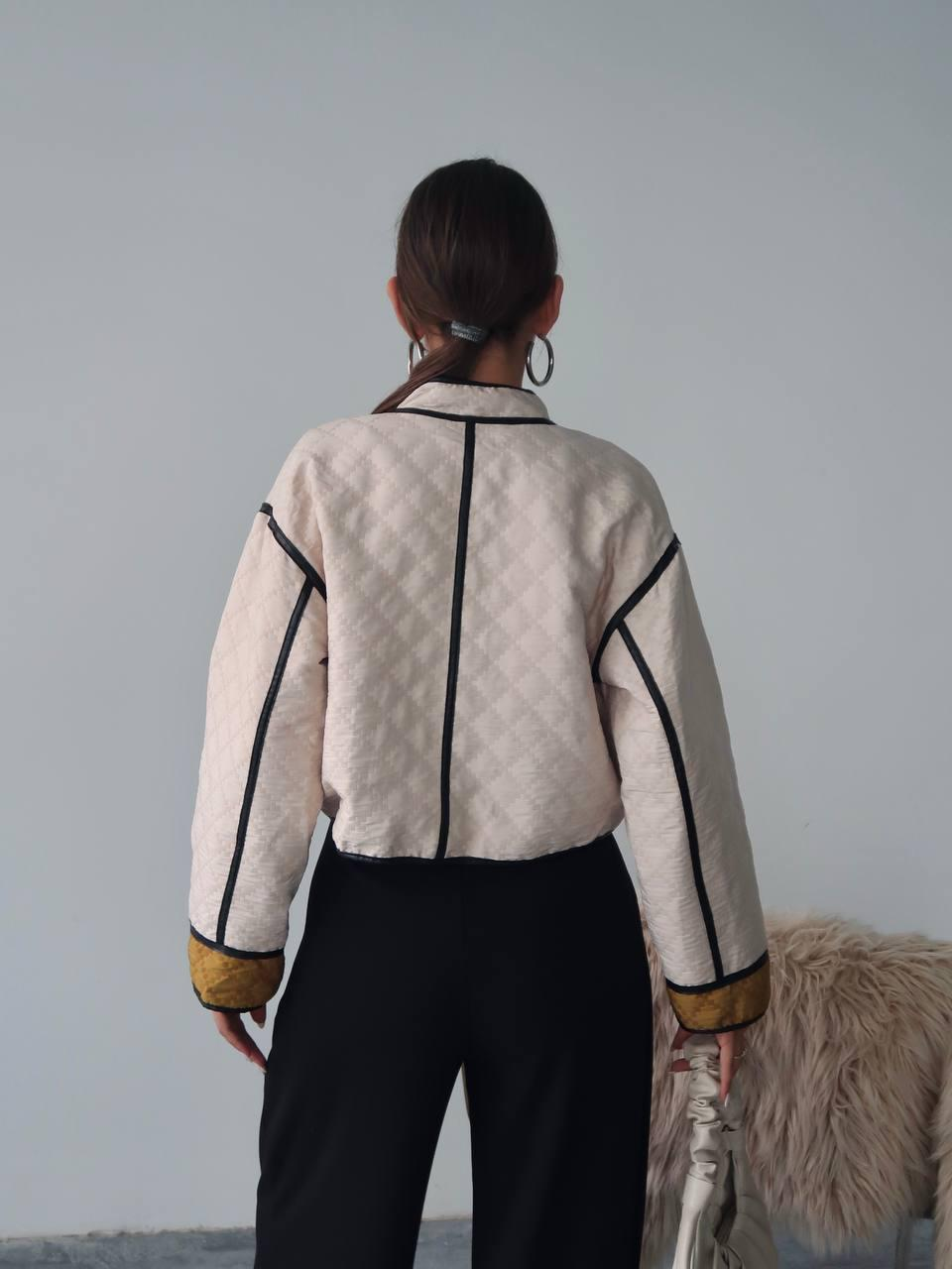 Дамско късо яке