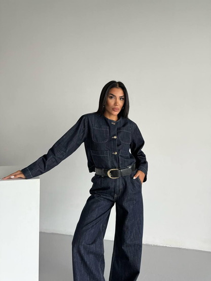 Дамски комплект от две части- късо яке и панталон