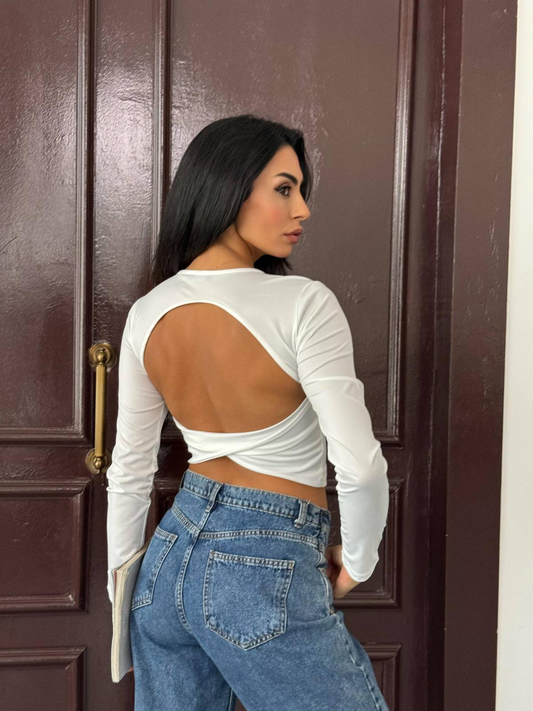 Дамска къса блуза по тялото с деколте на гърба