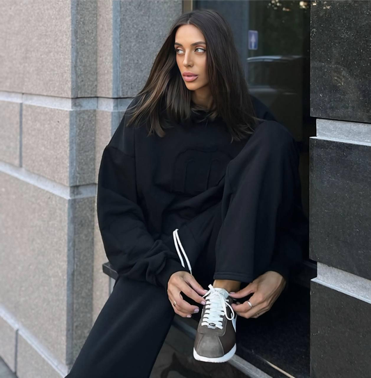 Дамски спортен комплект от две части