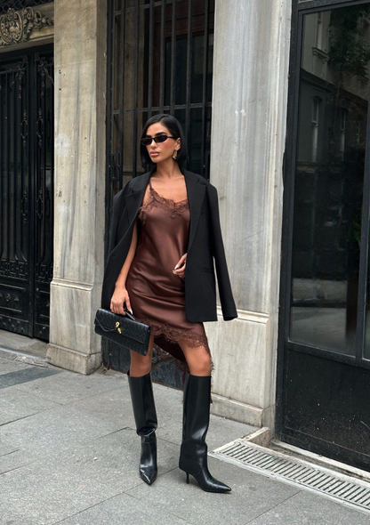 Дамска сатенирана рокля „Lace Elegance“