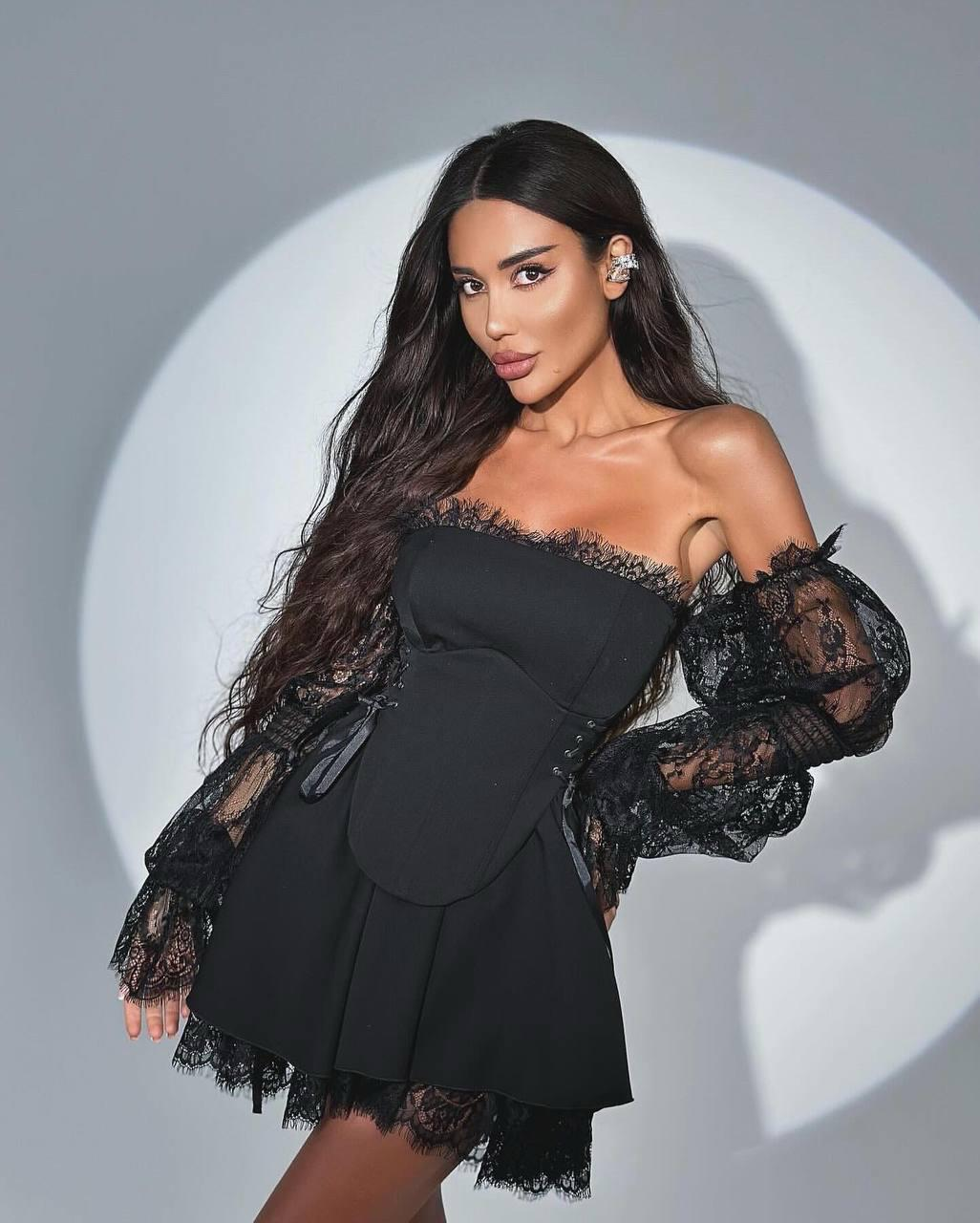 Дамска елегантна рокля „Lace Elegance“